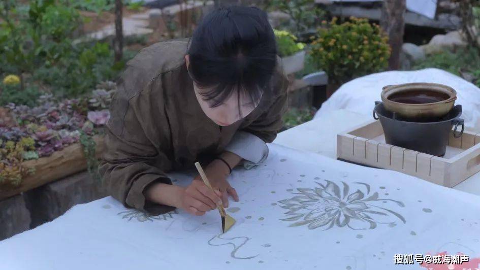 露面引期待有人却拿长相说事真该怼mg不朽情缘游戏试玩李子柒久违(图5)